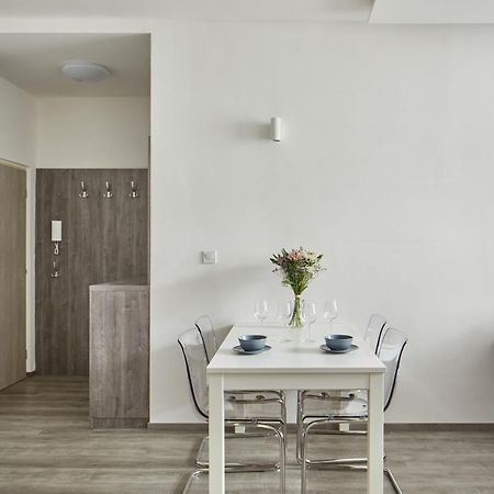Minimalist Apartment On Wenceslas Square By Prague Days Esterno foto